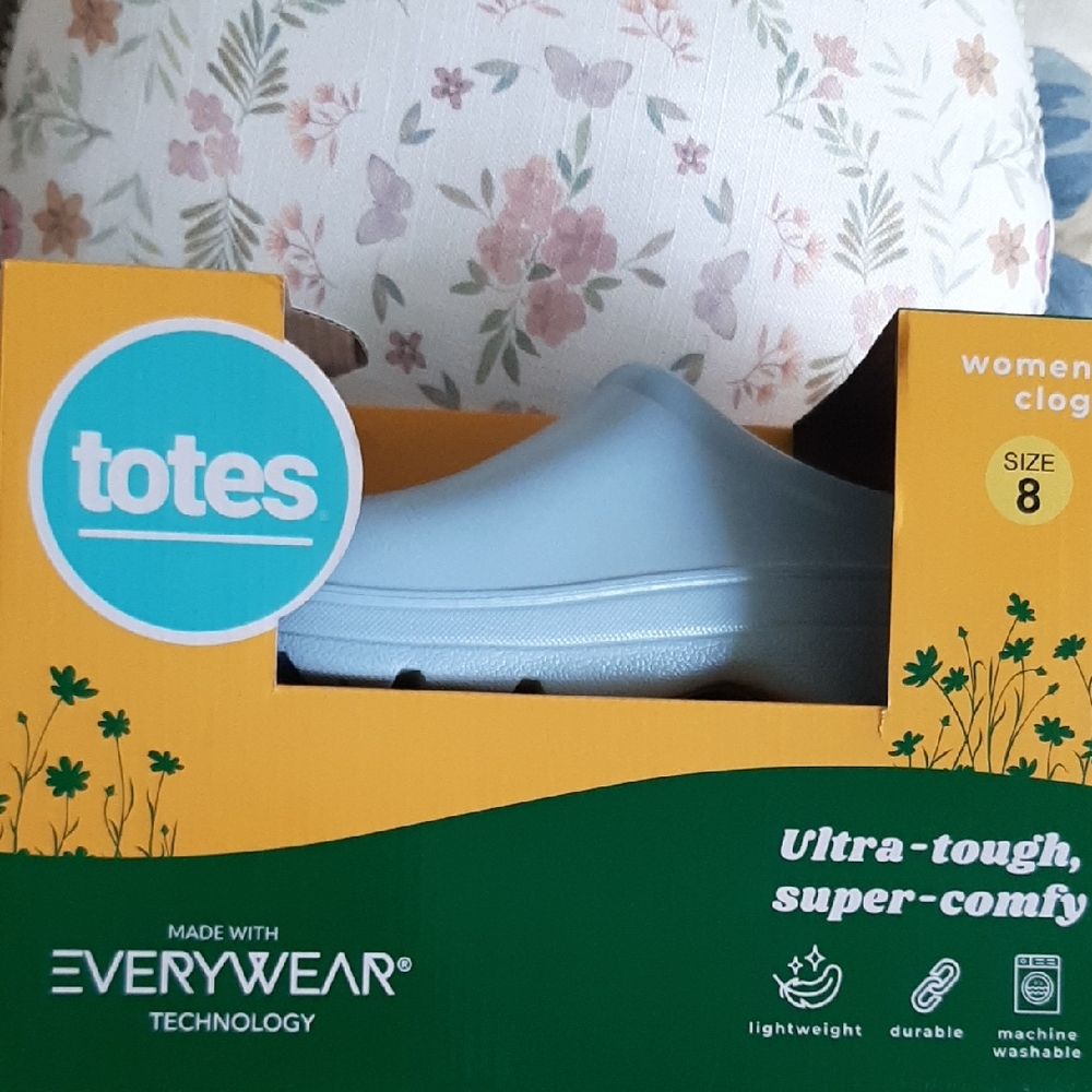 Totes Sky Blue Women's Clogs